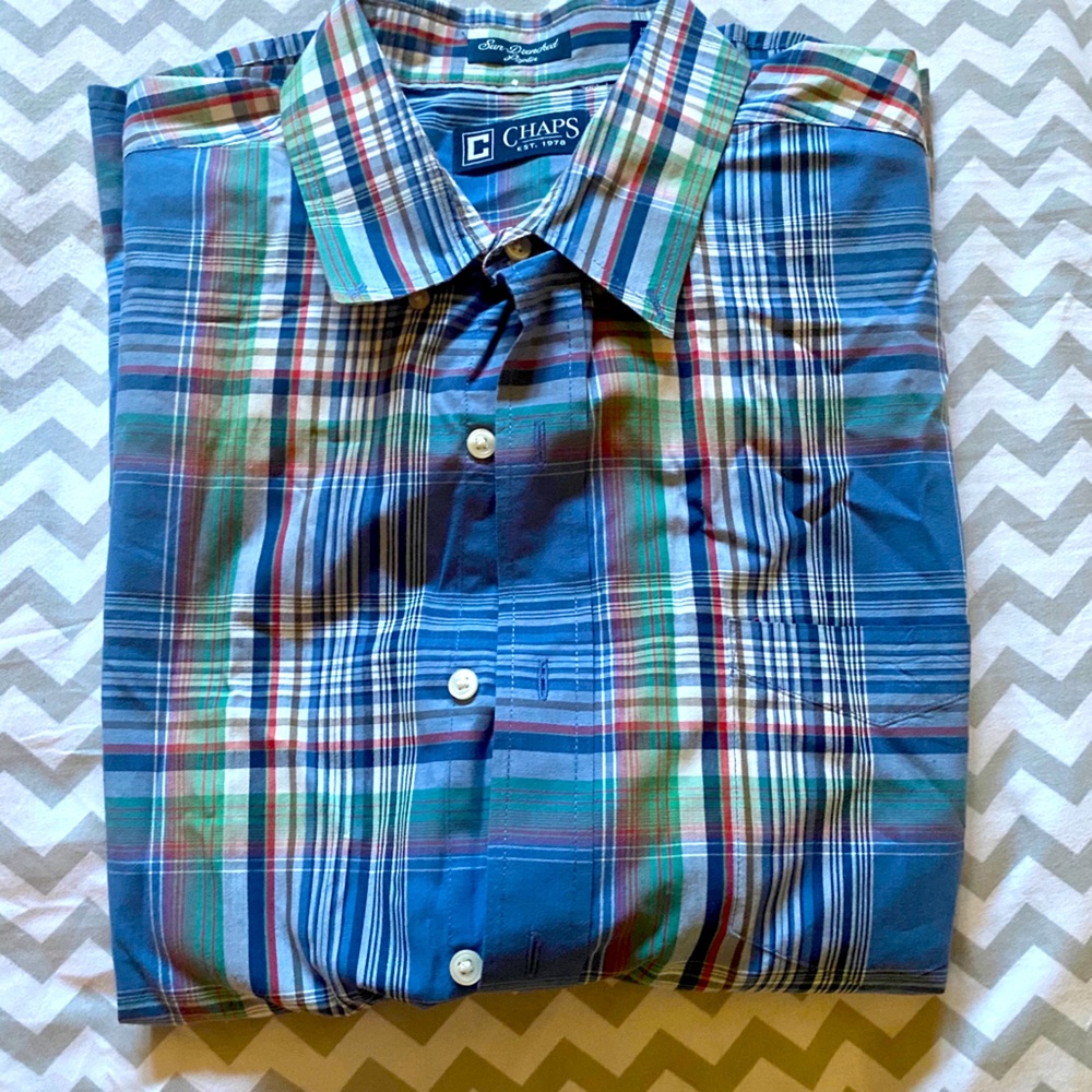 Men’s Chap’s button down short sleeved